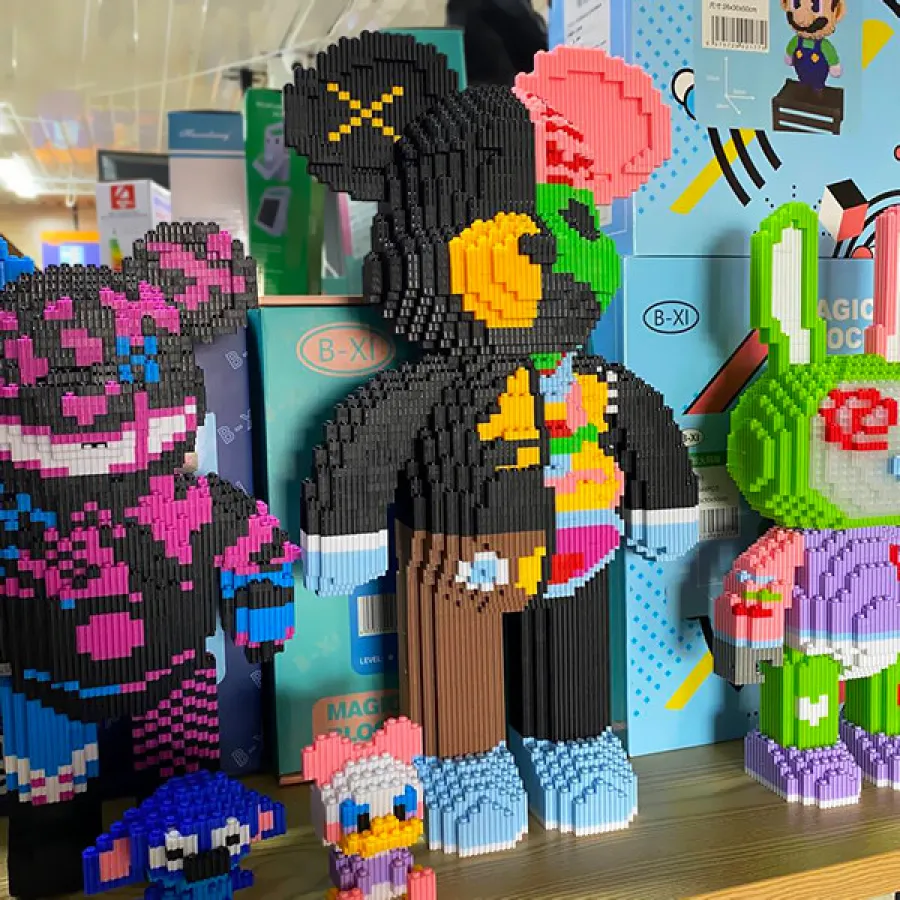 3D конструктор Magic Blocks "Dissected companion" Bearbrick 50 см – блоковый мишка в стиле KAWS, 4000+ деталей