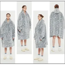 Светящийся в темноте плед-толстовка с рукавамиHuggle Hoodie Stars Lumi, оверсайз, 80х80 см